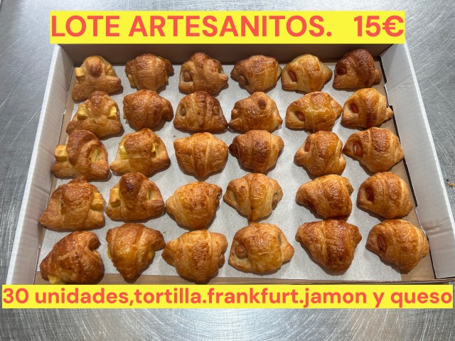 LOTE ARTESANITOS. 30 UNIDADES. VARIADAS